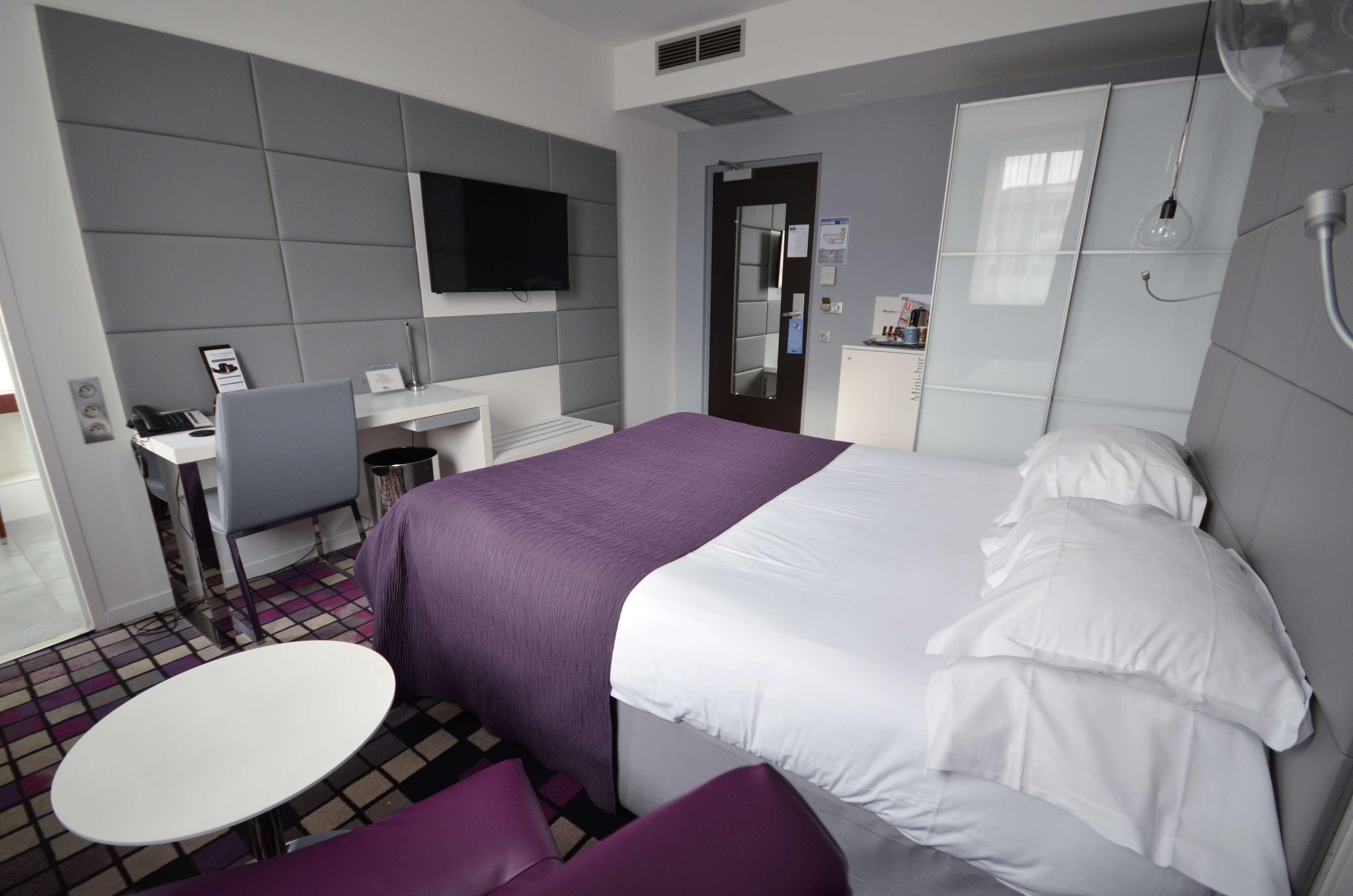 กีริอ๊าด เพรสทีจ ดีฌง ซองเทรอ Hotel ดีจอง ภายนอก รูปภาพ