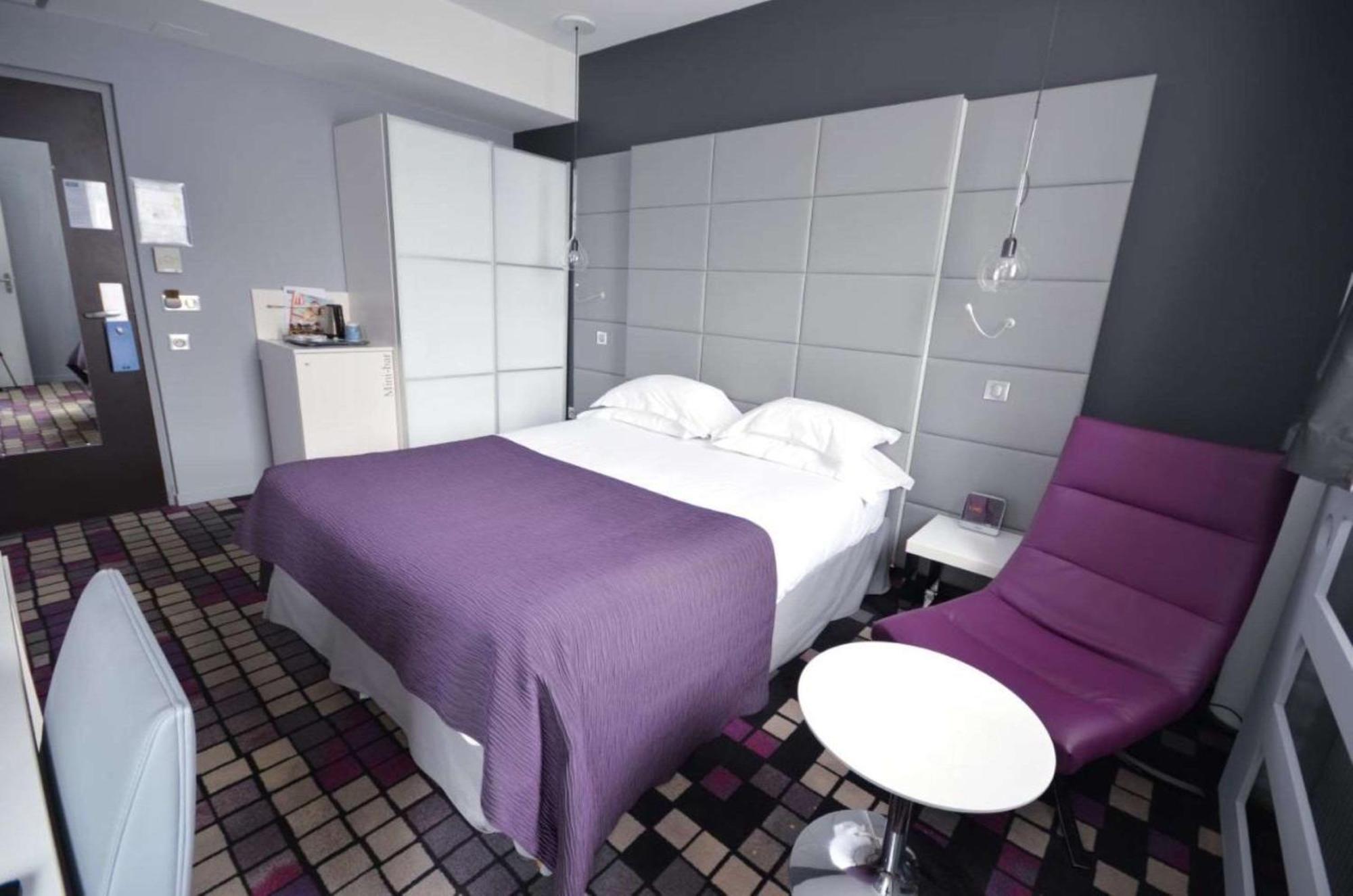 กีริอ๊าด เพรสทีจ ดีฌง ซองเทรอ Hotel ดีจอง ภายนอก รูปภาพ